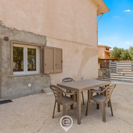 Nyaraló Estay - Domus Bellighedda